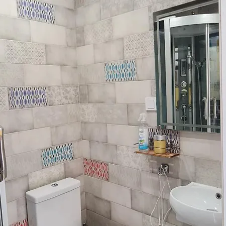 Apartment шпитальна 30 *